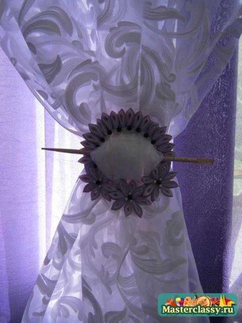 Техника канзаши. Прихват для штор Мастер класс