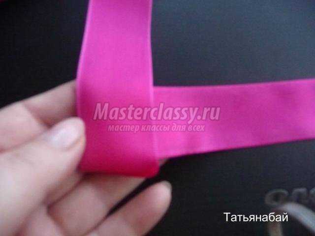 Как сделать цветок из атласной ленточки своими руками Как сделать цветок из атласной ленточки своими руками