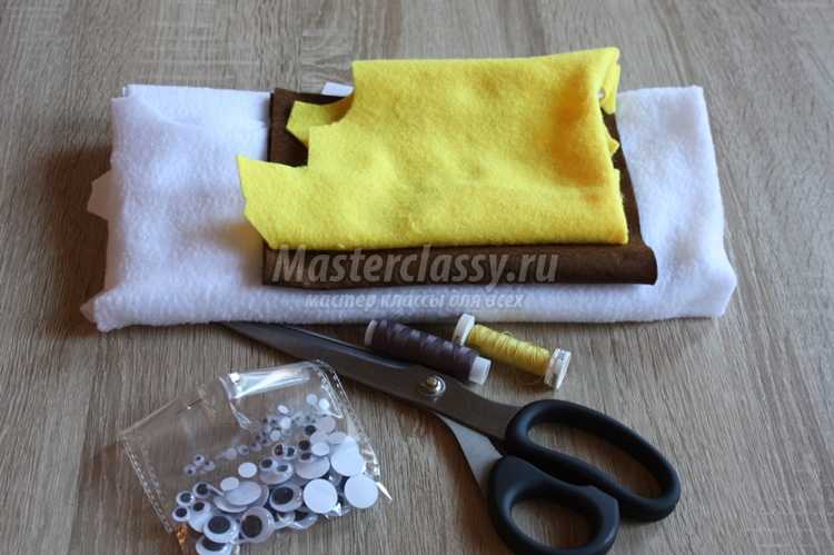 Обезьянка из фетра с бананом Обезьянка из фетра с бананом