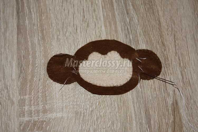 Обезьянка из фетра с бананом Обезьянка из фетра с бананом