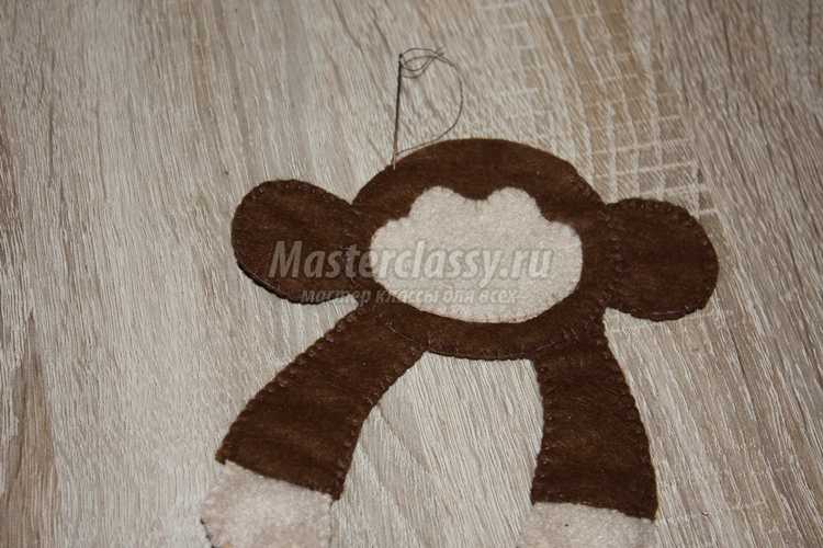 Обезьянка из фетра с бананом Обезьянка из фетра с бананом