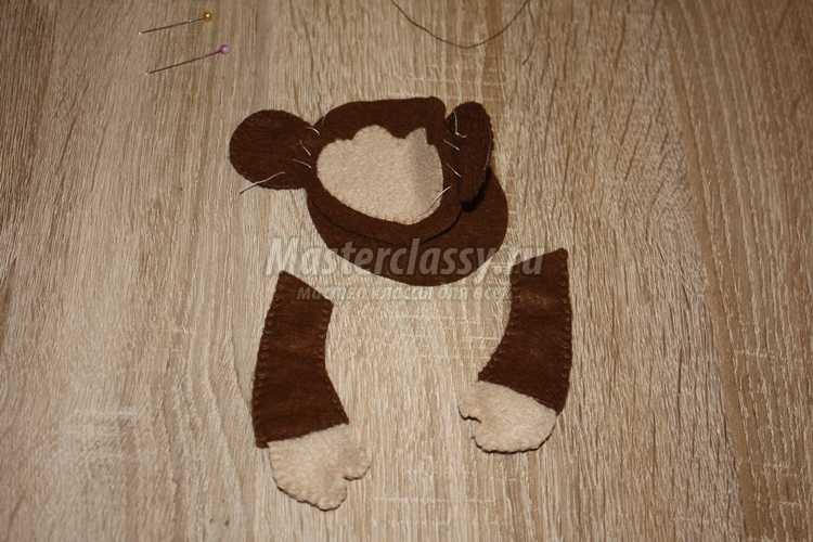 Обезьянка из фетра с бананом Обезьянка из фетра с бананом