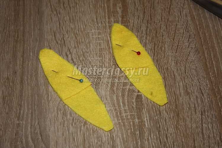 Обезьянка из фетра с бананом Обезьянка из фетра с бананом