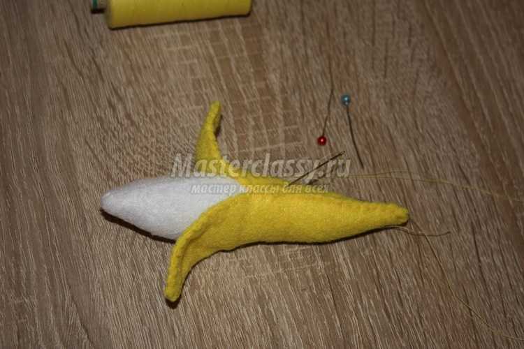 Обезьянка из фетра с бананом Обезьянка из фетра с бананом