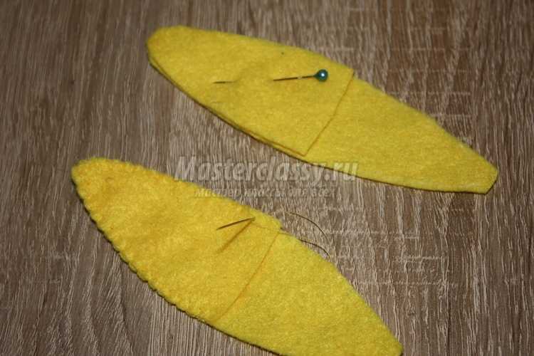 Обезьянка из фетра с бананом Обезьянка из фетра с бананом