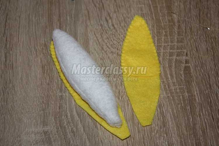 Обезьянка из фетра с бананом Обезьянка из фетра с бананом