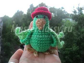 Как связать попугая крючком. Мастер-класс с фото