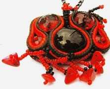 Кулон и серьги из бисера. Черное и красное. Схема и описание